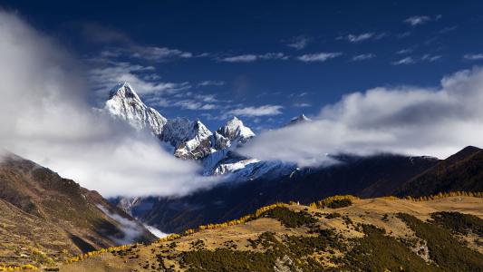 四姑娘山