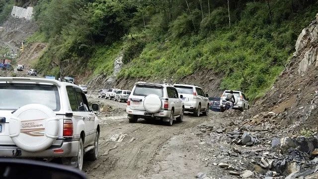 國慶租車自駕川藏線，就得五大證件隨身帶